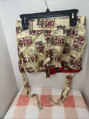 Junglee Billee red and ivory shorts with pockets size L/XL (5)